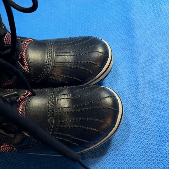 Sorel Women's Pink and Black Torfino Waterproof Winter Boot Size 7 - Picture 4 of 8